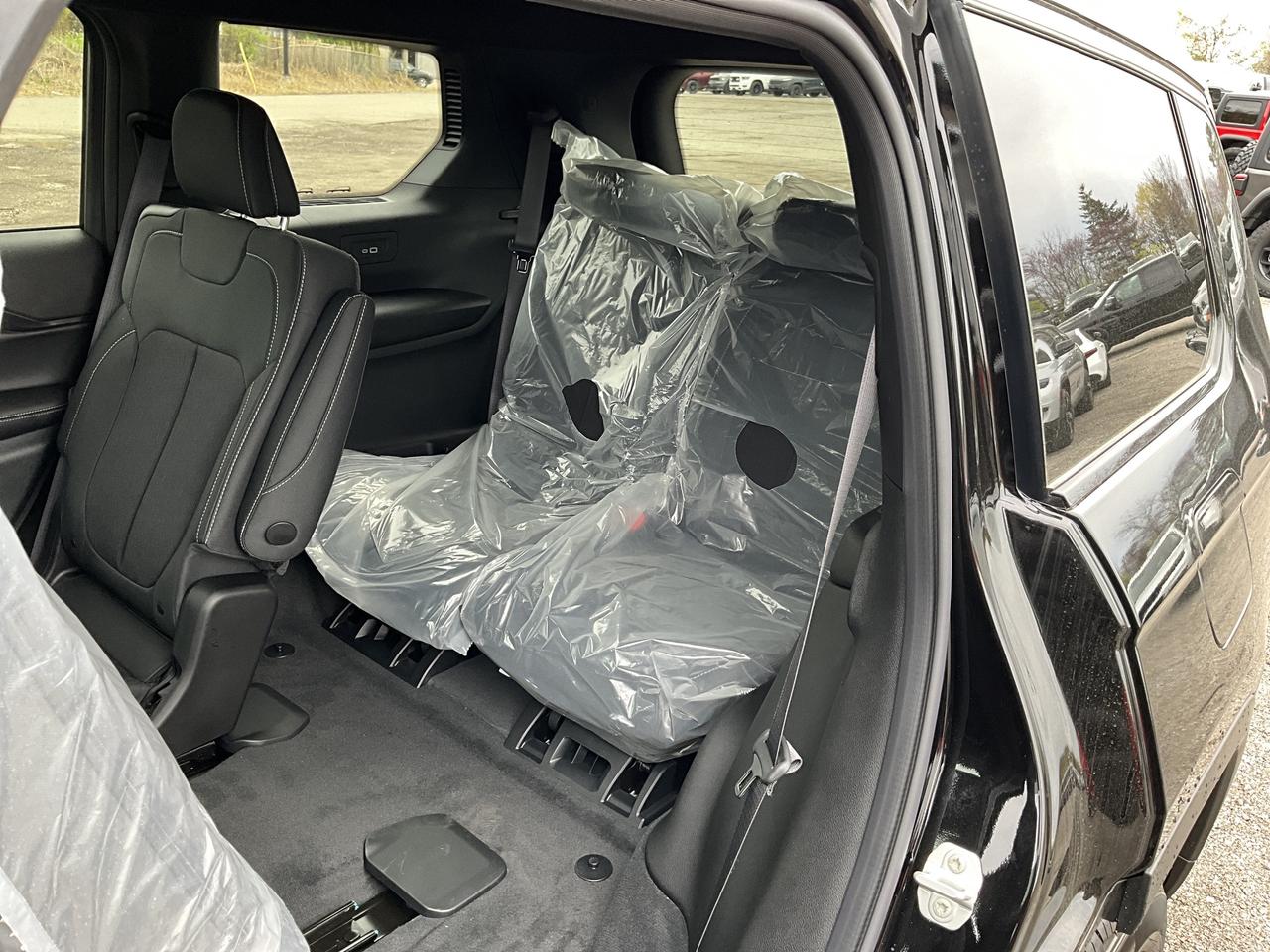 2026 Jeep Grand Cherokee L LAREDO X | Sunroof | 7-Passenger | Tow Pkg Photo