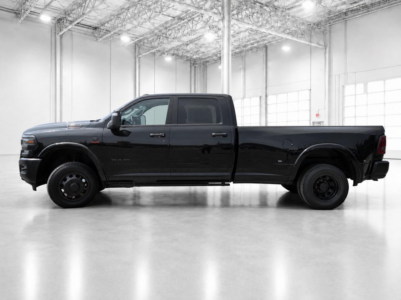 2026 RAM 3500 LIMITED | Diesel | Max Tow | Dually | Sunroof 4X4 Photo4