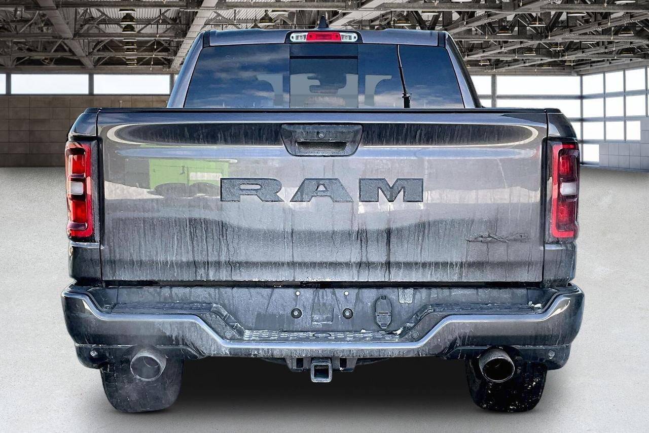 2026 RAM 1500 EXPRESS | Blackout | 3.0L Hurricane | Crew | 4X4 Photo3
