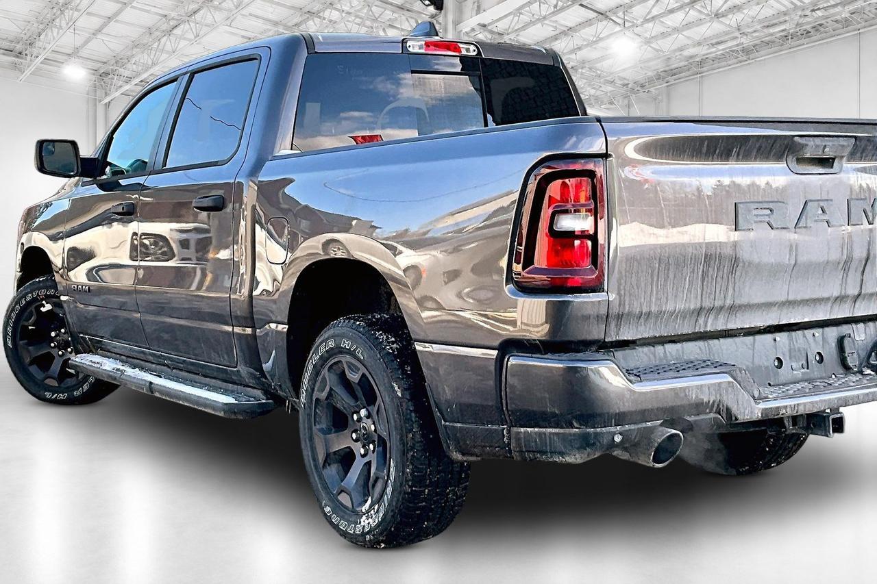 2026 RAM 1500 EXPRESS | Blackout | 3.0L Hurricane | Crew | 4X4 Photo
