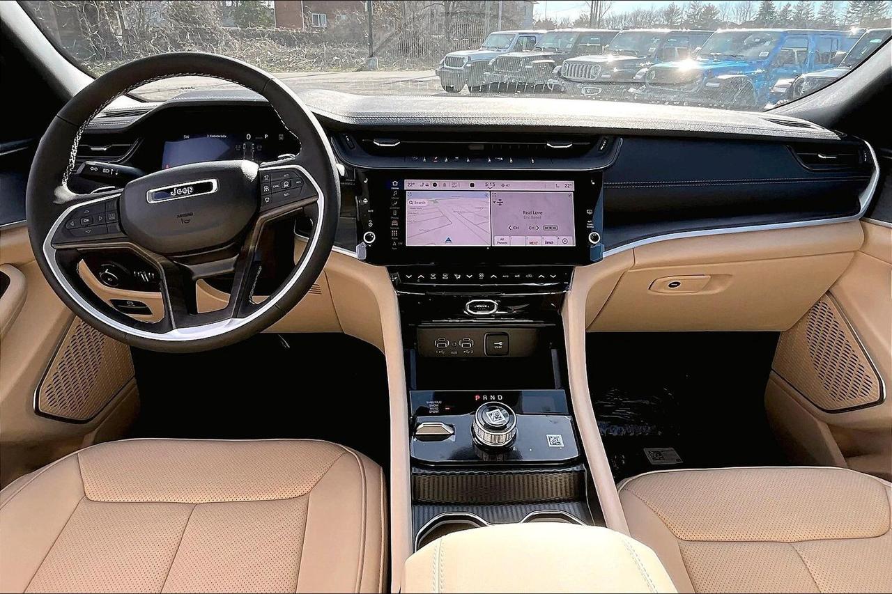 2026 Jeep Grand Cherokee LIMITED | Altitude | Pano Roof | Leather | Nav Photo