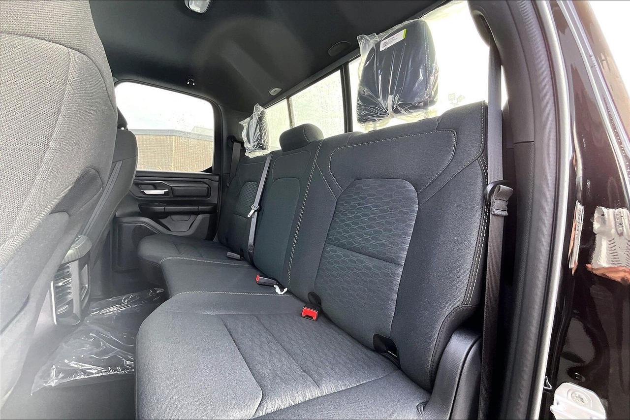 2026 RAM 1500 EXPRESS | Blackout | 8.4" TOUCHSCREEN | 4X4 Photo
