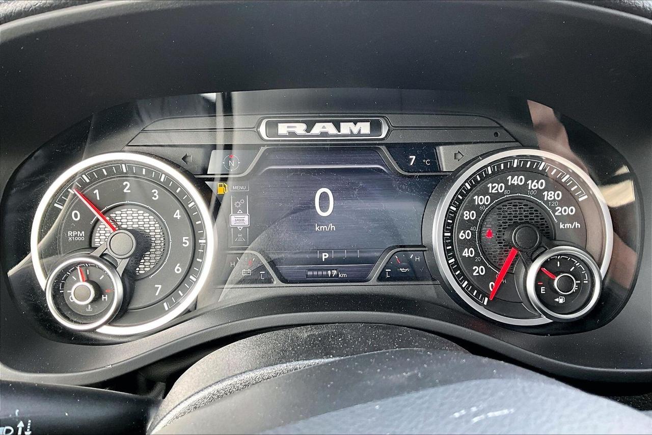 2026 RAM 1500 EXPRESS | Blackout | 8.4" TOUCHSCREEN | 4X4 Photo