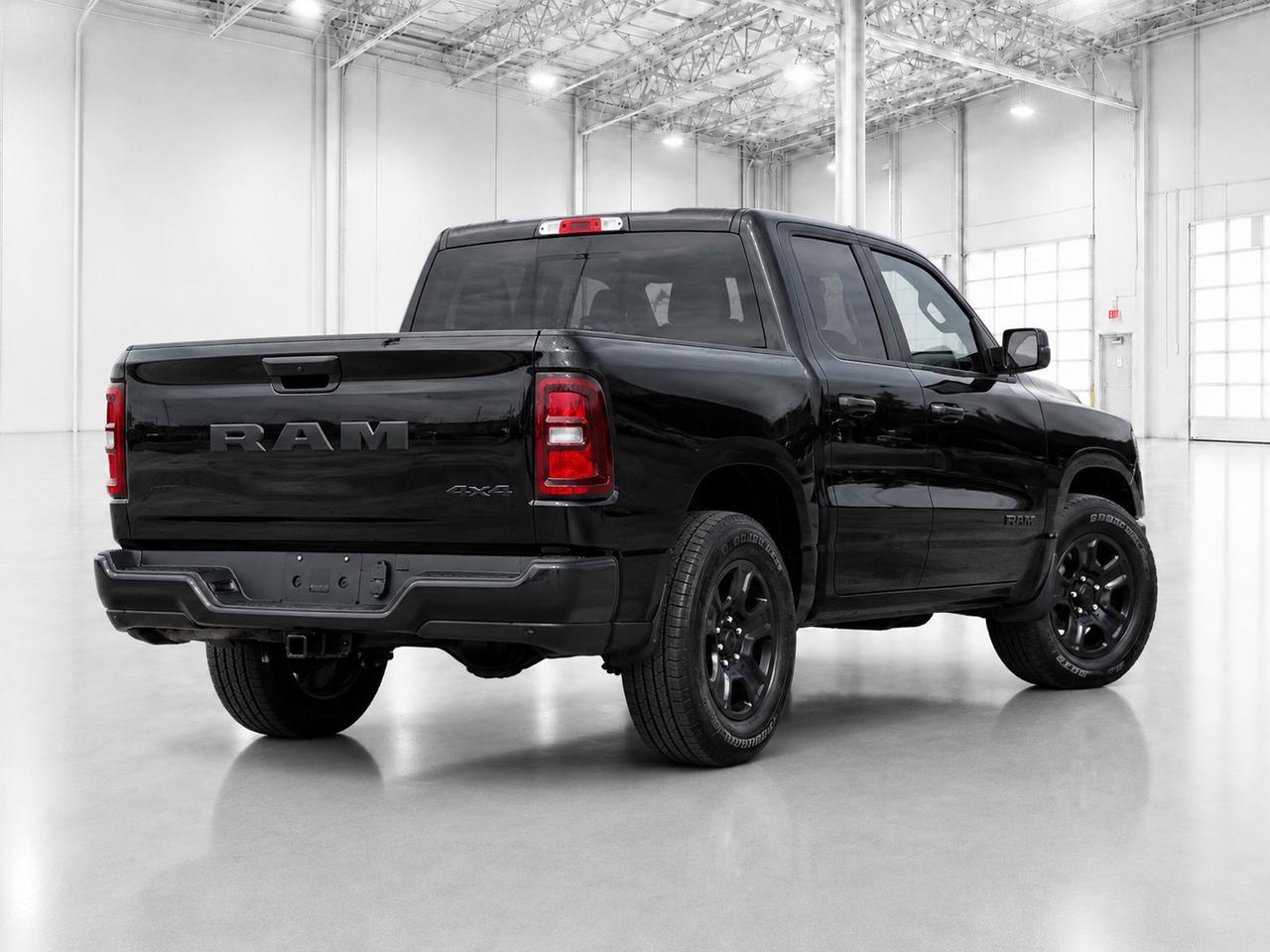 2026 RAM 1500 EXPRESS | Blackout | 8.4" TOUCHSCREEN | 4X4 Photo3