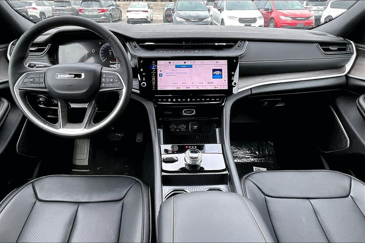2026 Jeep Grand Cherokee LIMITED | Altitude | Pano Roof | Leather | Nav Photo