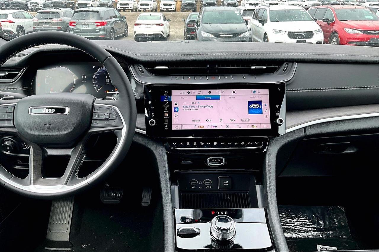 2026 Jeep Grand Cherokee LIMITED | Altitude | Pano Roof | Leather | Nav Photo