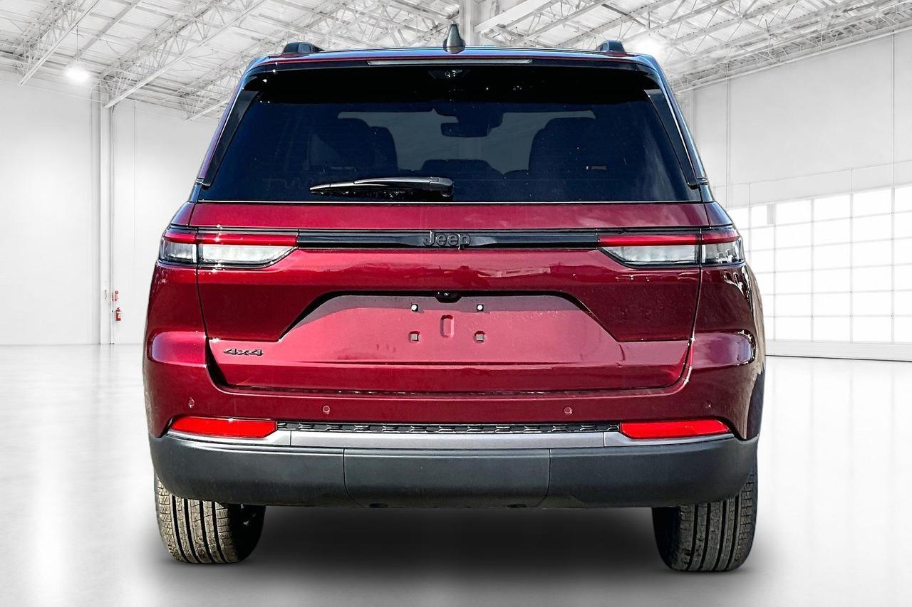 2026 Jeep Grand Cherokee LIMITED | Altitude | Pano Roof | Leather | Nav Photo3