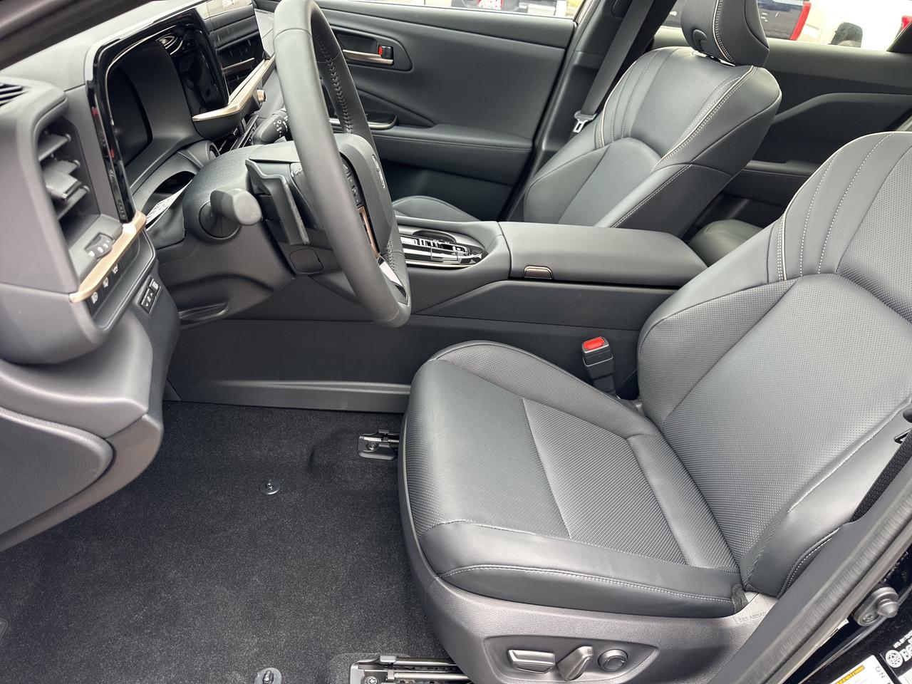 2026 Toyota Crown Signia Limited Photo