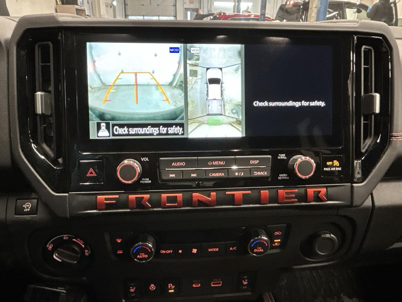 2025 Nissan Frontier PRO-4X 4X4 | CREW | SUNROOF | HTD SEATS | 360 CAM Photo