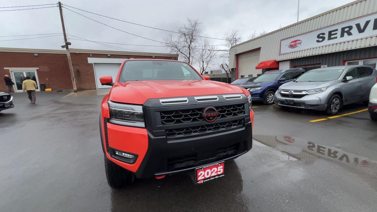 2025 Nissan Frontier PRO-4X 4X4 | CREW | SUNROOF | HTD SEATS | 360 CAM Photo