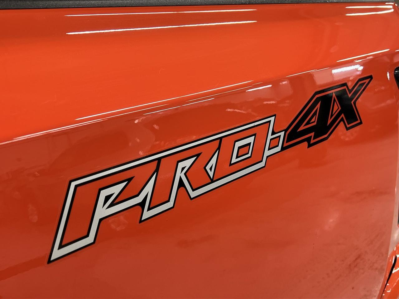 2025 Nissan Frontier PRO-4X 4X4 | CREW | SUNROOF | HTD SEATS | 360 CAM Photo