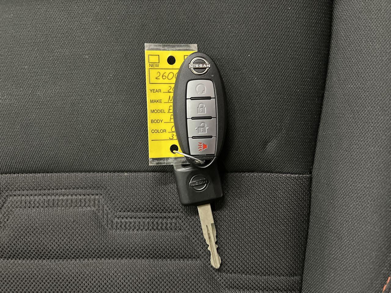 2025 Nissan Frontier PRO-4X 4X4 | CREW | SUNROOF | HTD SEATS | 360 CAM Photo