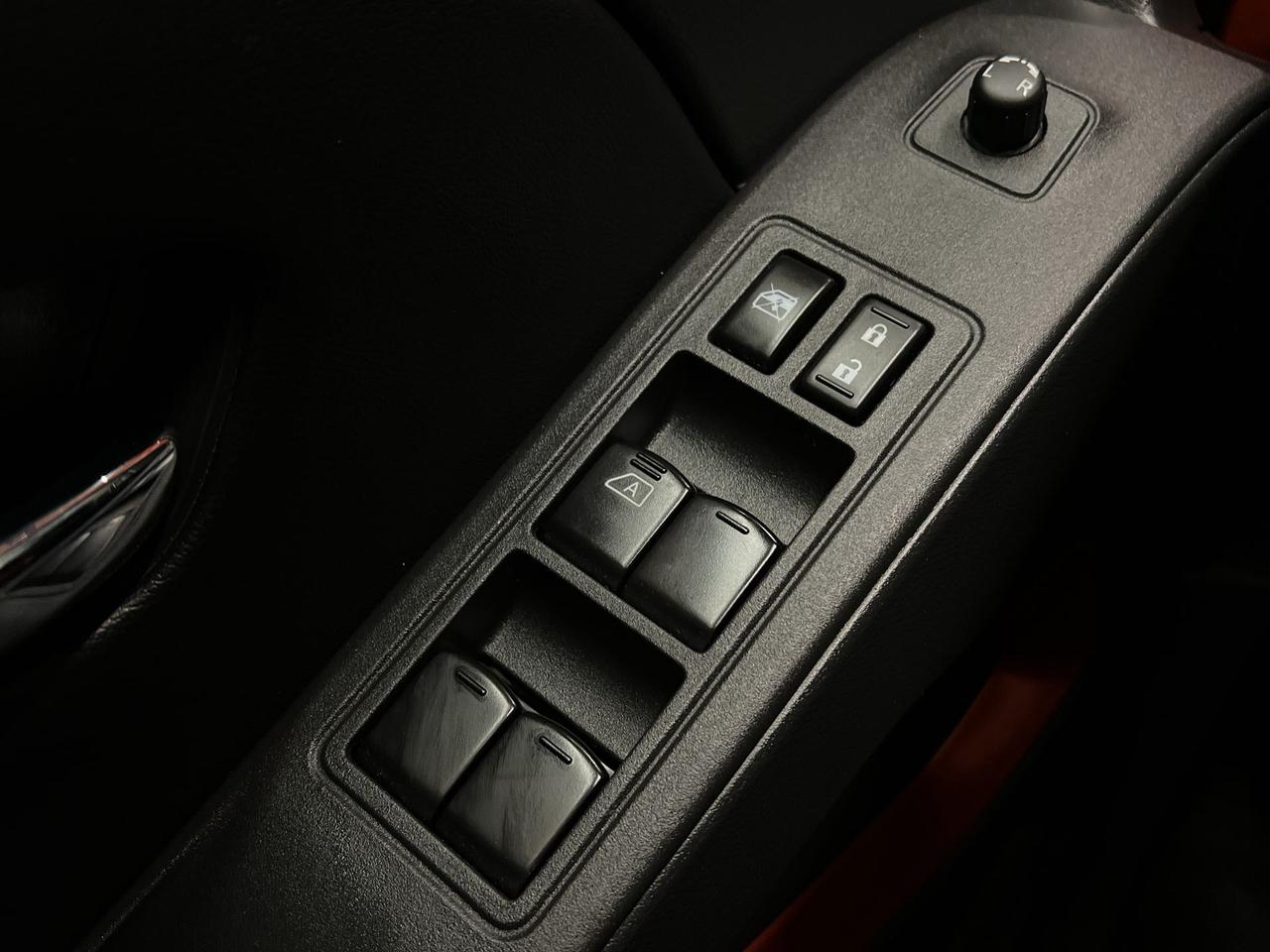 2025 Nissan Frontier PRO-4X 4X4 | CREW | SUNROOF | HTD SEATS | 360 CAM Photo