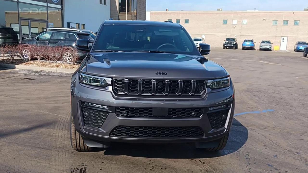 2026 Jeep Grand Cherokee L Limited 4x4 Photo2