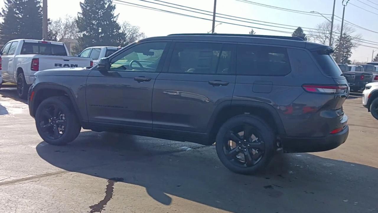 2026 Jeep Grand Cherokee L Limited 4x4 Photo