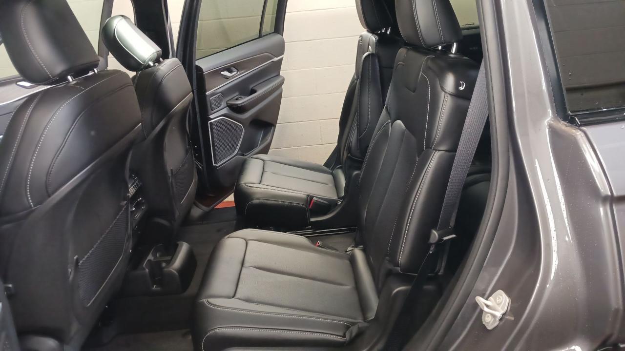 2026 Jeep Grand Cherokee L Limited 4x4 Photo