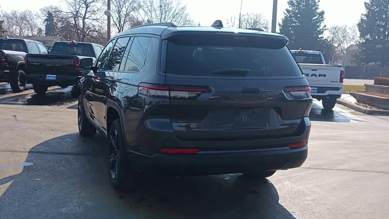 2026 Jeep Grand Cherokee L Limited 4x4 Photo