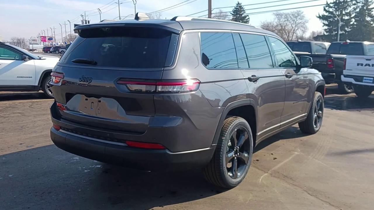 2026 Jeep Grand Cherokee L Limited 4x4 Photo