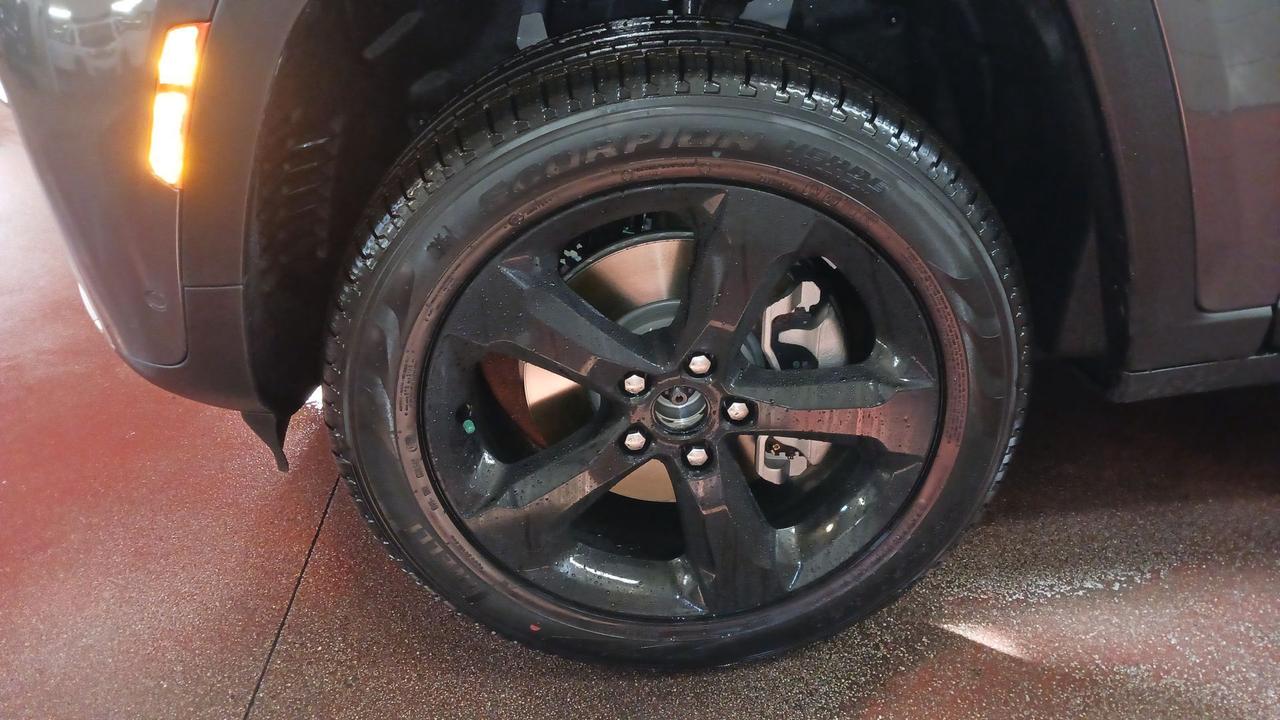 2026 Jeep Grand Cherokee L Limited 4x4 Photo