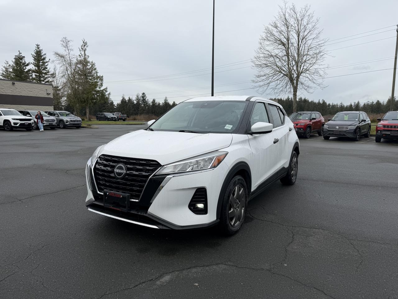 2022 Nissan Kicks SV