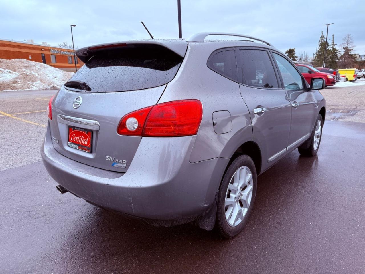 2011 Nissan Rogue S Krom Edition 4dr SUV AWD (2.5L 4cyl CVT) Photo3
