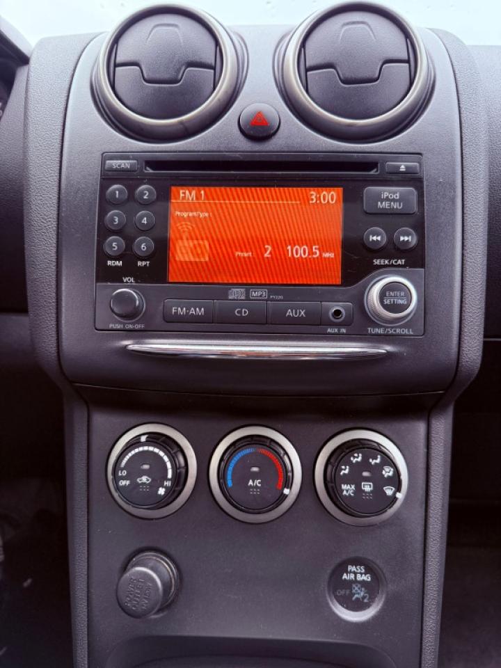 2011 Nissan Rogue S Krom Edition 4dr SUV AWD (2.5L 4cyl CVT) Photo