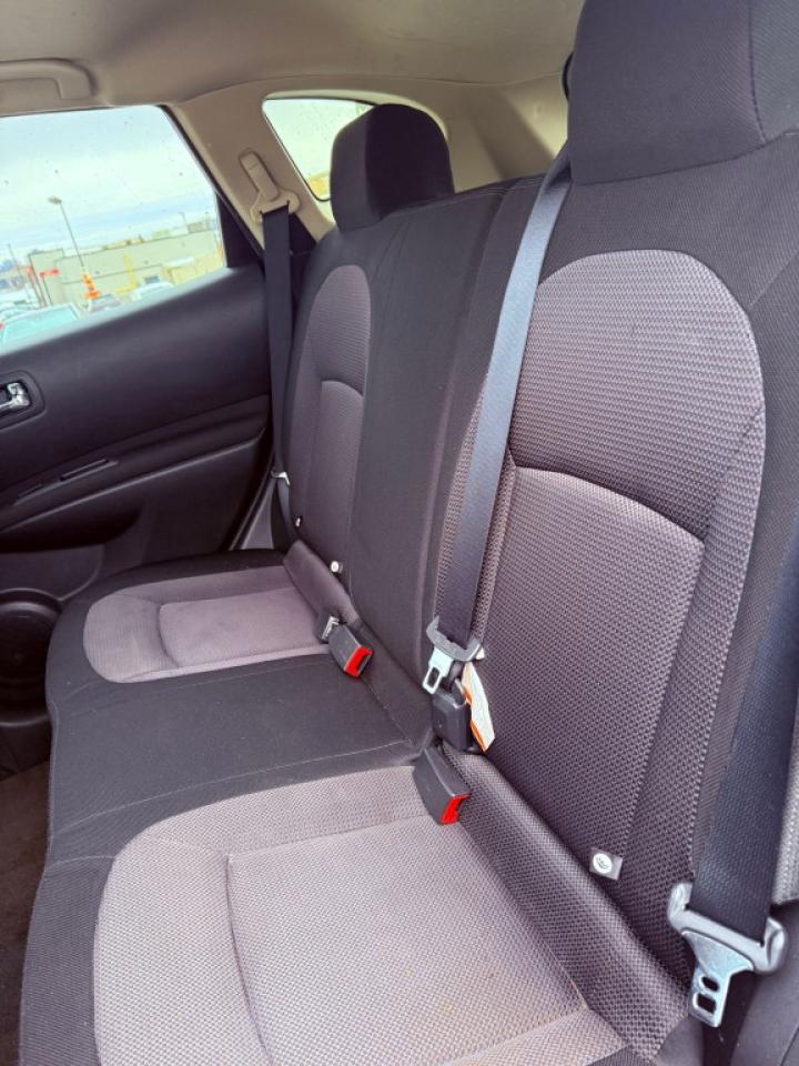 2011 Nissan Rogue S Krom Edition 4dr SUV AWD (2.5L 4cyl CVT) Photo