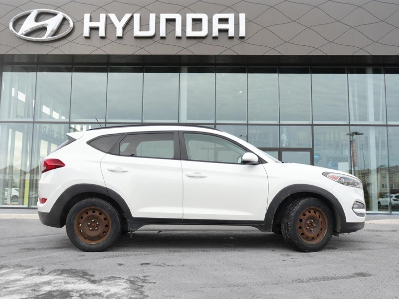 2017 Hyundai Tucson 2.0L SE AWD  - Bluetooth -  SiriusXM - $163 B/W Photo
