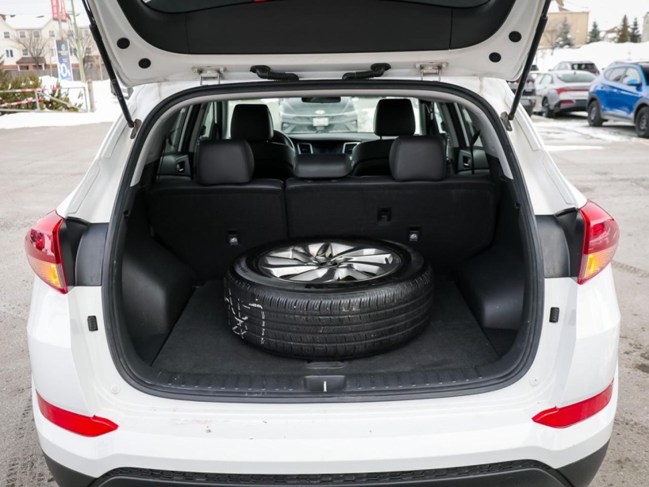 2017 Hyundai Tucson 2.0L SE AWD  - Bluetooth -  SiriusXM - $163 B/W Photo