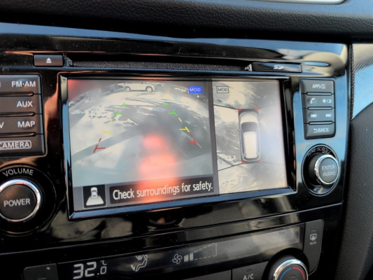 2016 Nissan Rogue SL Photo