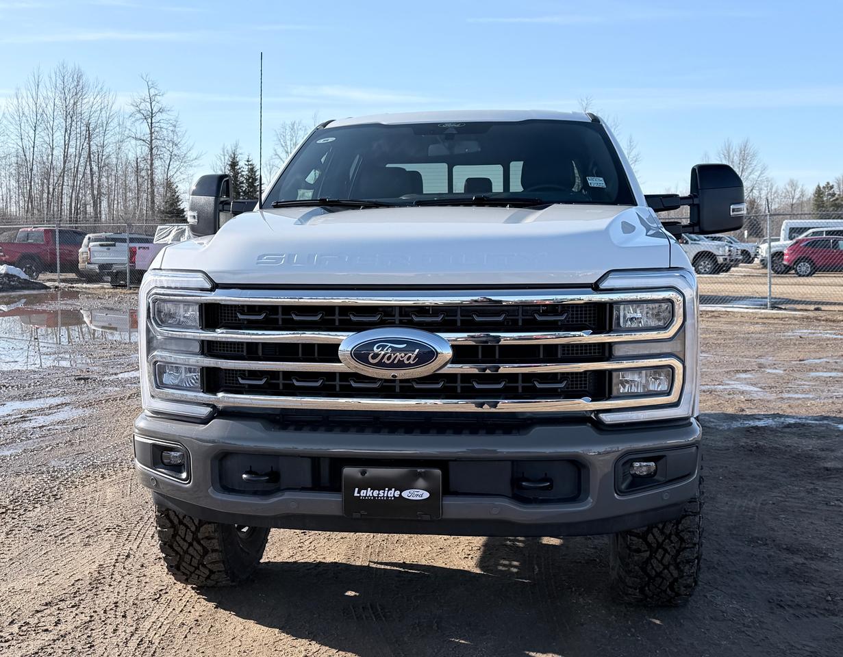 2026 Ford F-350 Super Duty SRW King Ranch Photo1