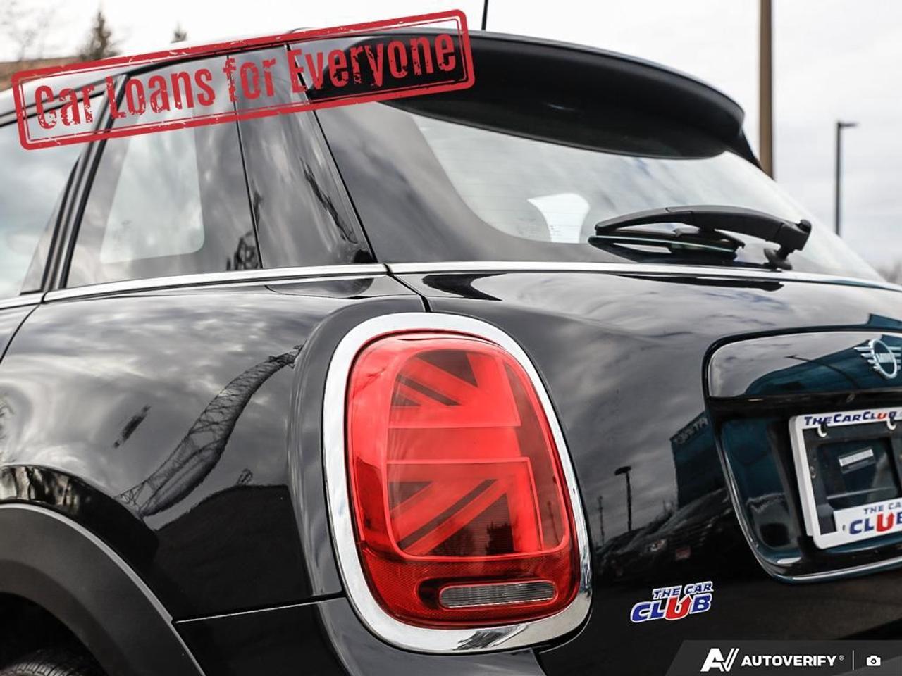 2021 MINI 5 Door Cooper Photo