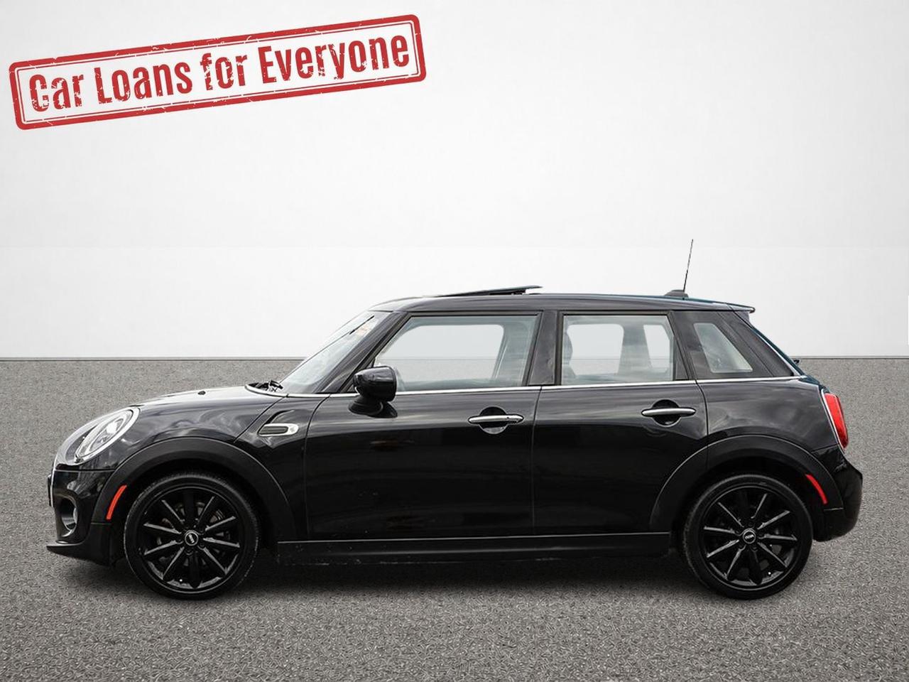2021 MINI 5 Door Cooper Photo