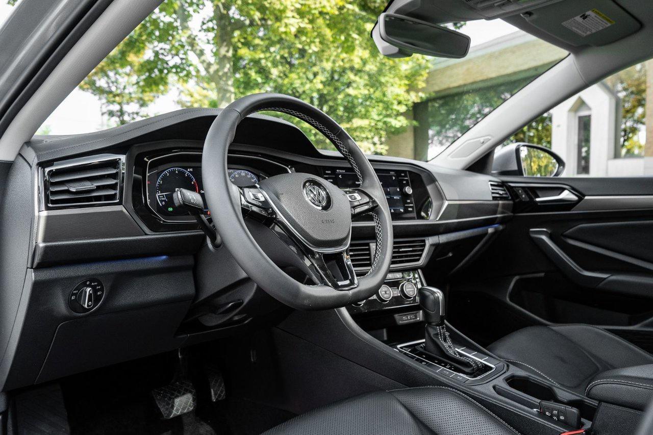 2021 Volkswagen Jetta Execline Photo