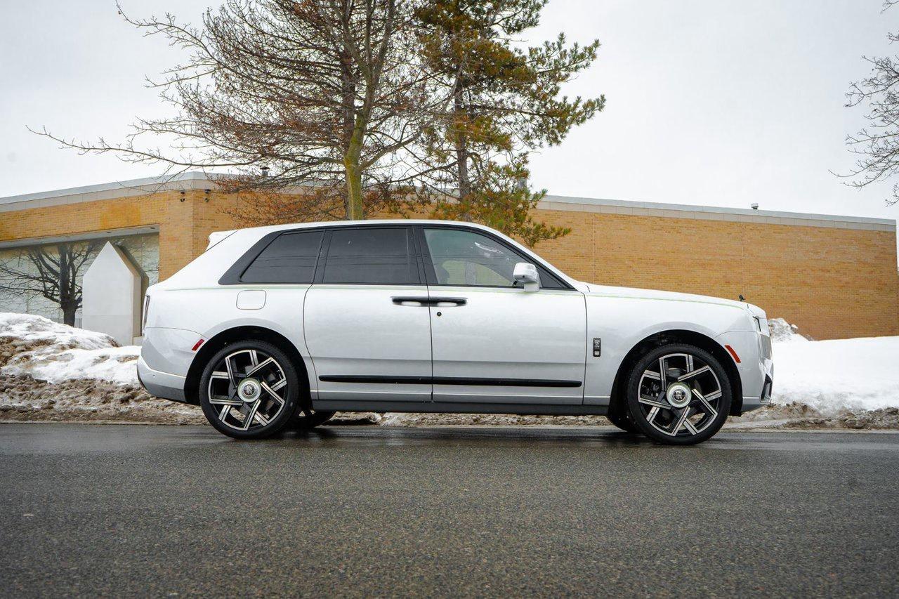 2025 Rolls-Royce Cullinan Black Badge Photo