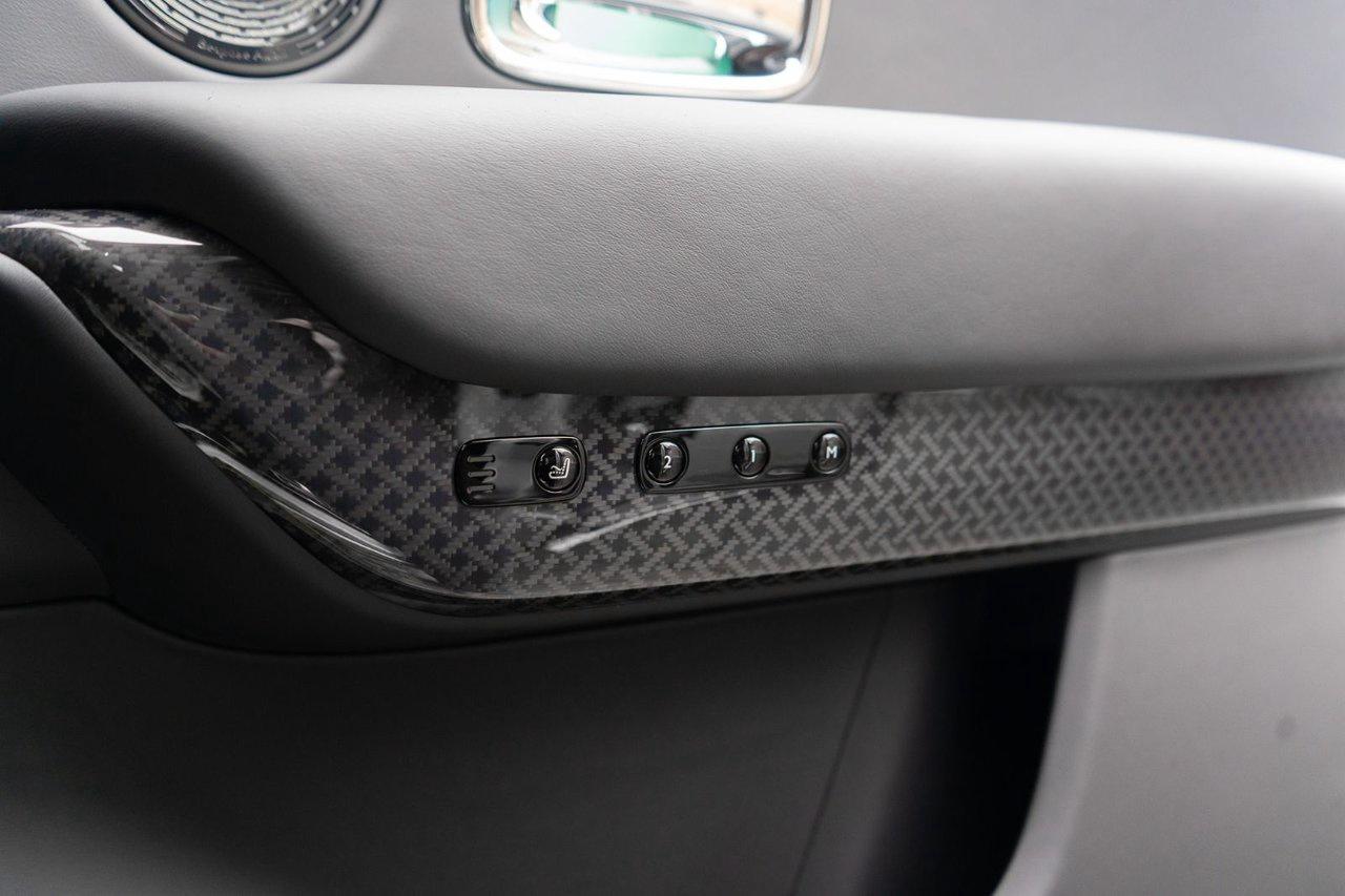 2025 Rolls-Royce Cullinan Black Badge Photo