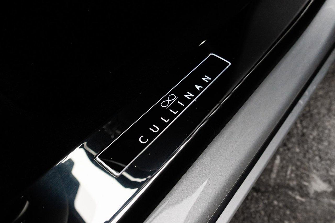2025 Rolls-Royce Cullinan Black Badge Photo