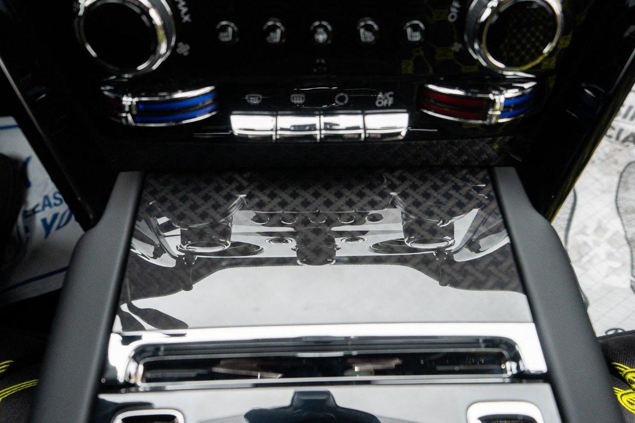 2025 Rolls-Royce Cullinan Black Badge Photo