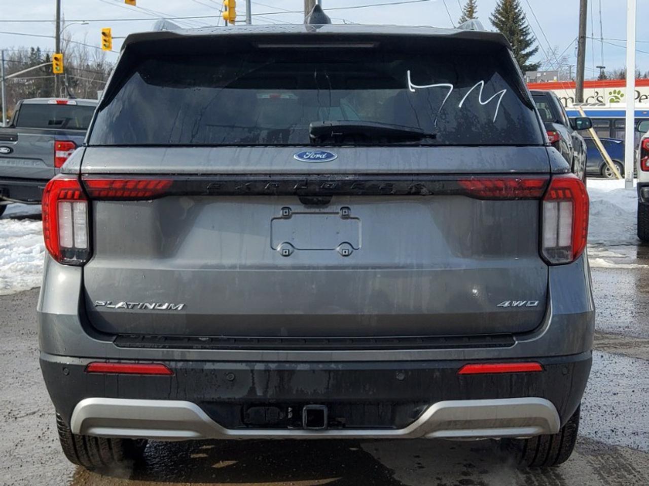 2026 Ford Explorer Platinum Photo4