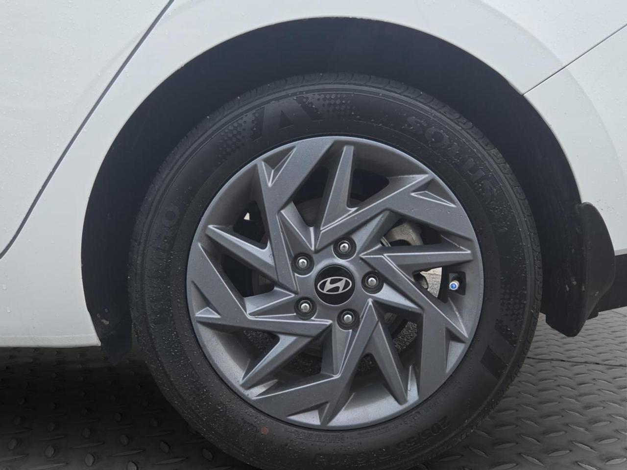 2025 Hyundai Elantra Preferred Photo
