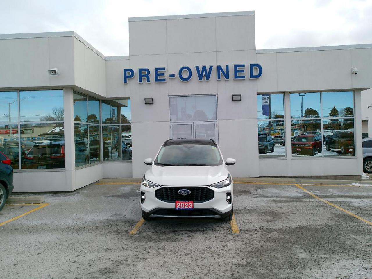 2023 Ford Escape Platinum AWD Photo