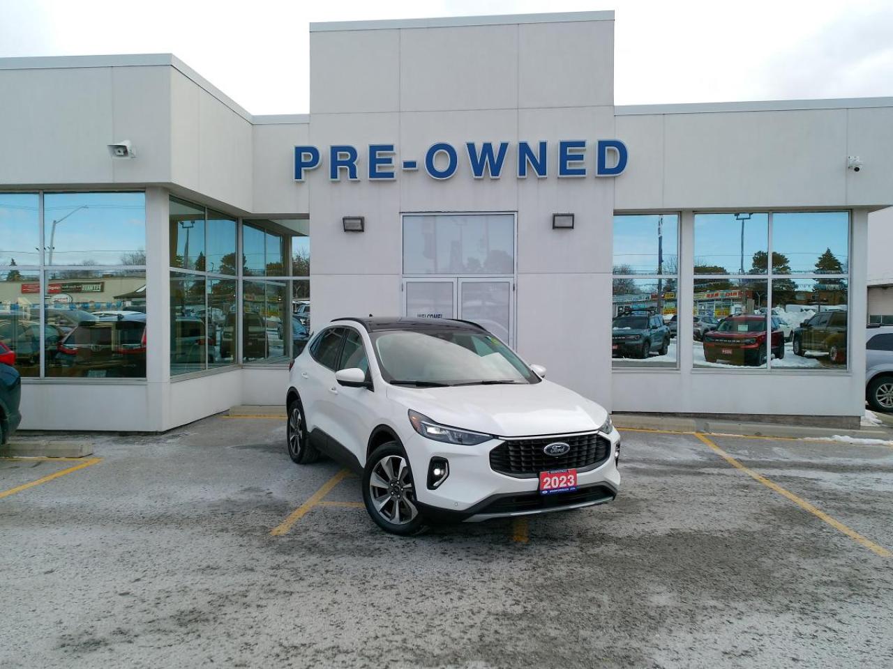 2023 Ford Escape Platinum AWD Photo