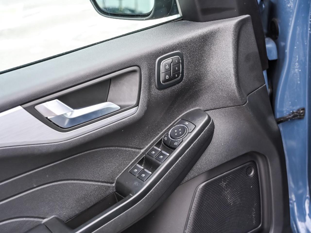 2025 Ford Escape Platinum Photo