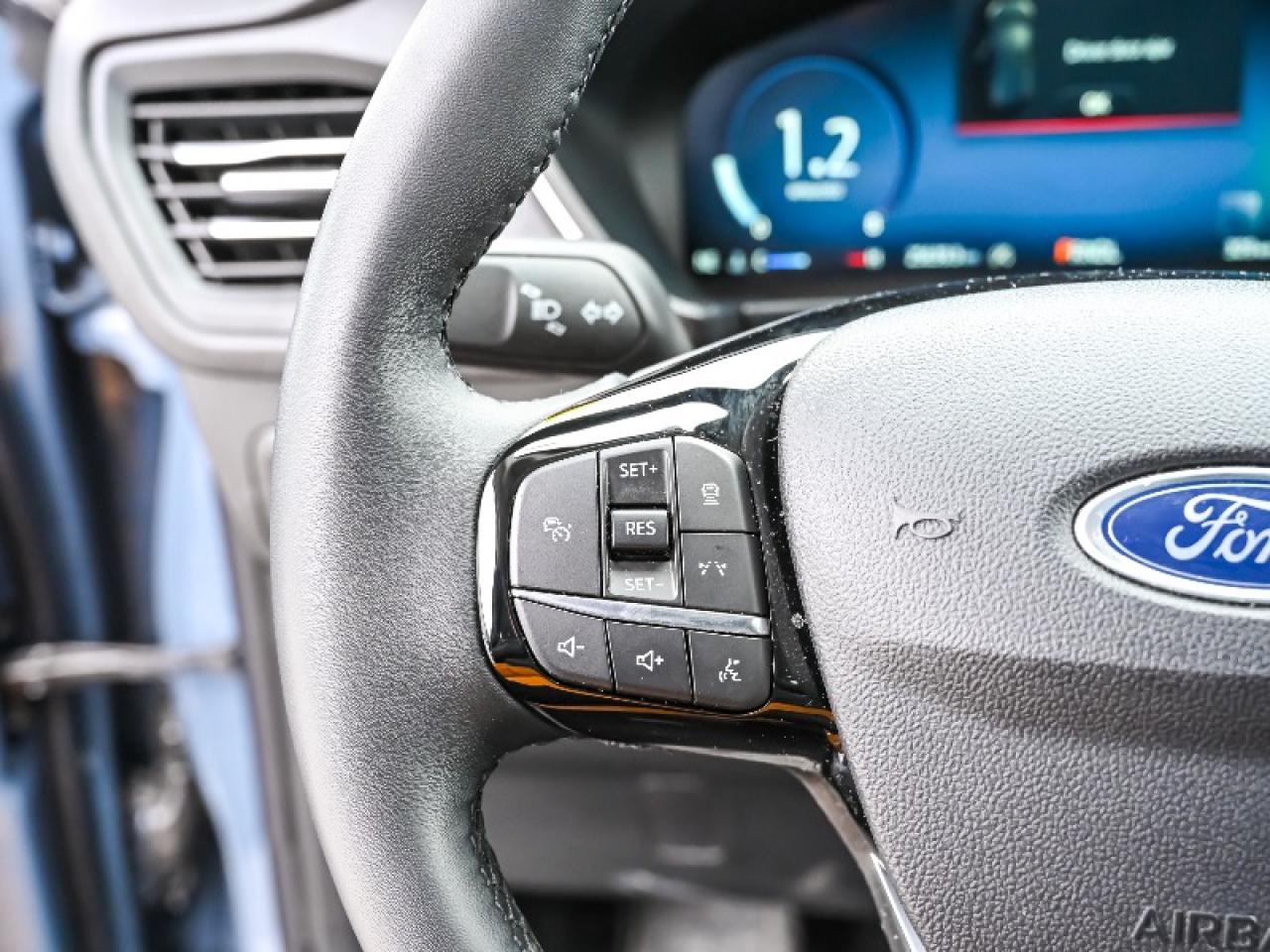 2025 Ford Escape Platinum Photo