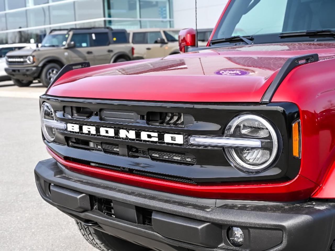 2026 Ford Bronco Outer Banks Photo