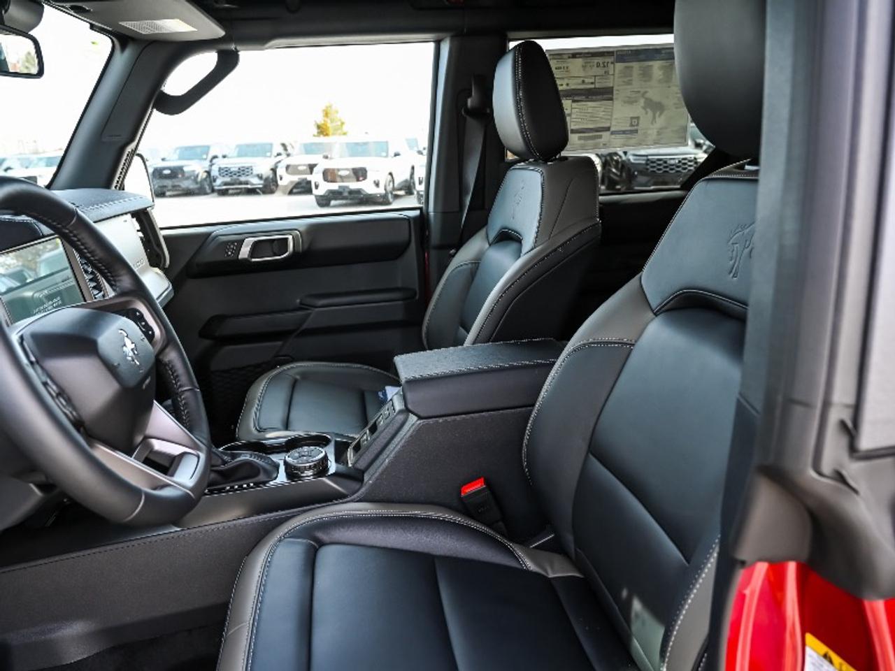 2026 Ford Bronco Outer Banks Photo