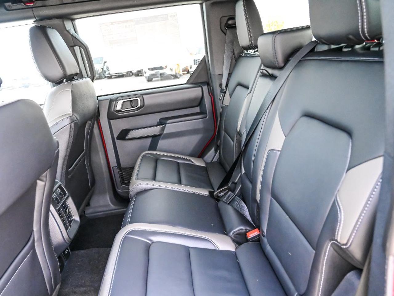 2026 Ford Bronco Outer Banks Photo