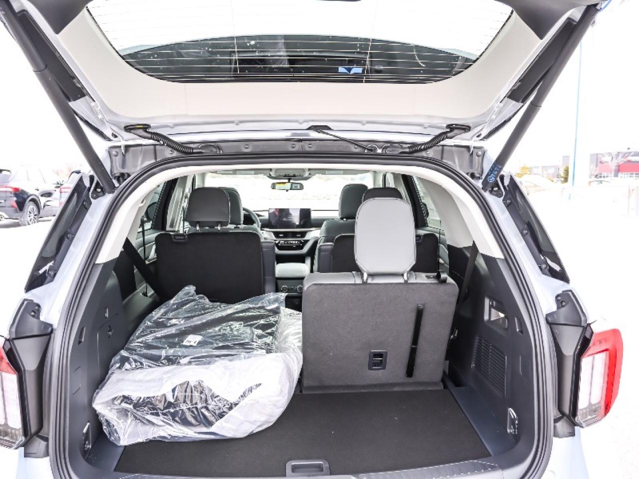 2026 Ford Explorer Active w/200A Pkg Photo