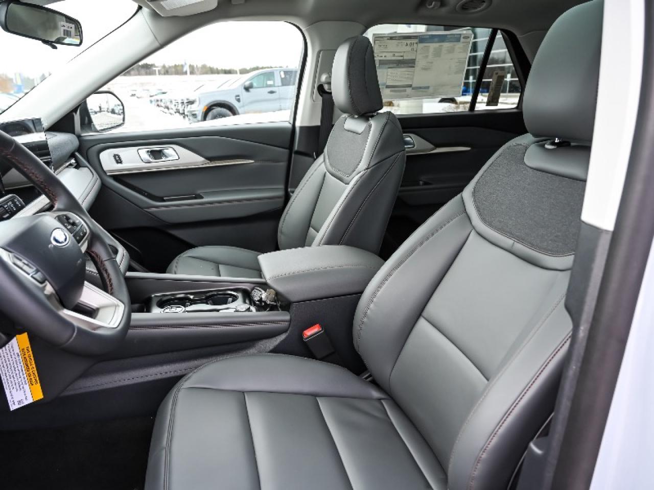 2026 Ford Explorer Active w/200A Pkg Photo