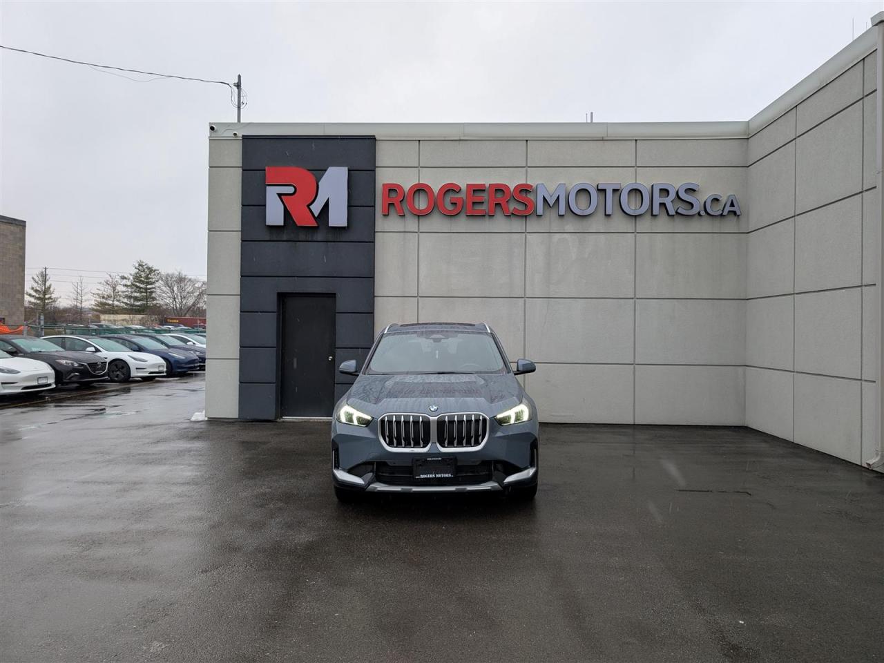 2025 BMW X1 xDrive28i - PANO ROOF - LEATHER - TECH FEATS Photo